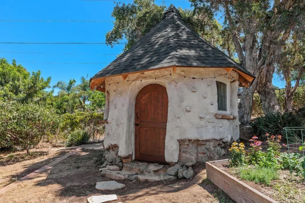 https://cdn.realtyfeed.com/cdn/127/306800355/ab160252efcf8735b68ae500e199312e.webp