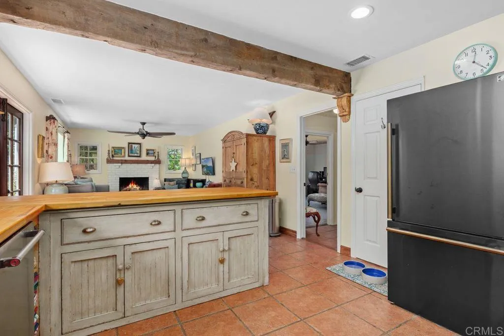 https://cdn.realtyfeed.com/cdn/127/306800355/dbd90756547a023842e02ad7b64fd260.webp