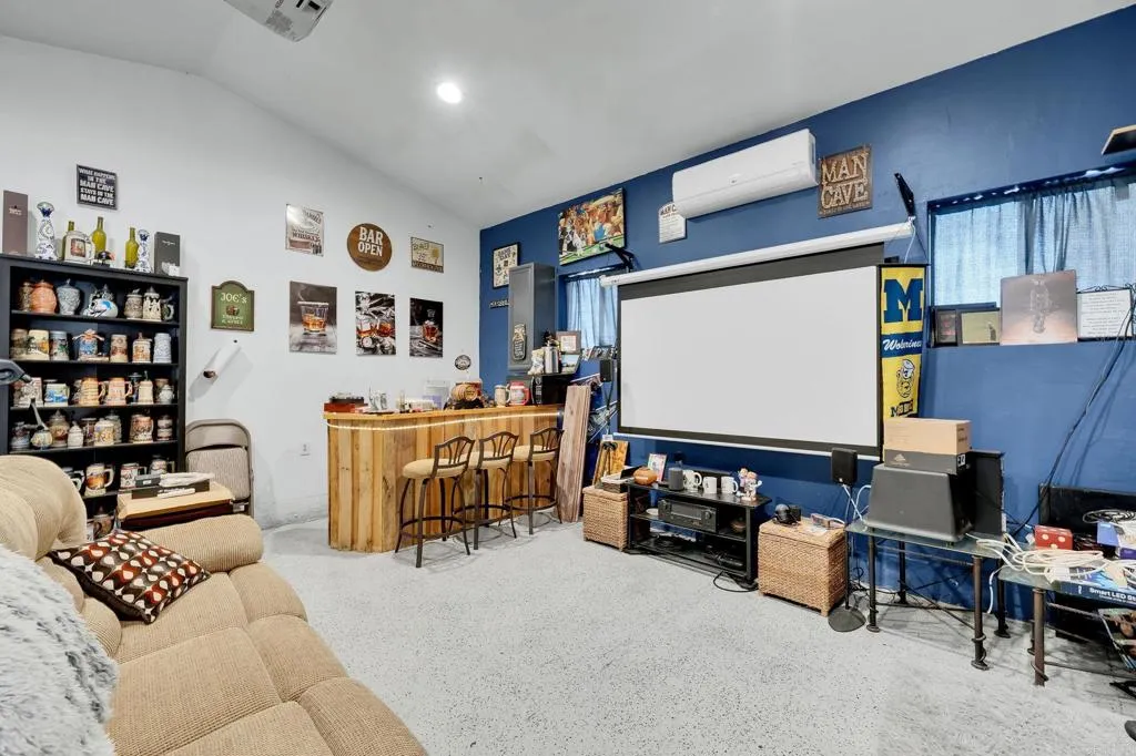 https://cdn.realtyfeed.com/cdn/127/306800397/94da1e6fe3f2f2639cf5552914fbaa11.webp