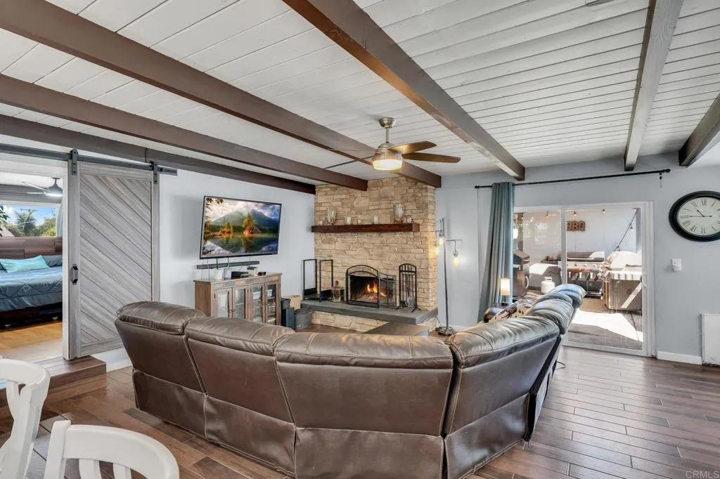 https://cdn.realtyfeed.com/cdn/127/306800397/cbed41b698d1ab9908b405678964fa92.webp