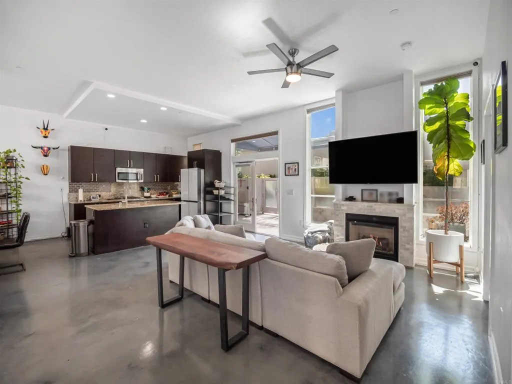 540 9th Avenue Unit 104, San Diego, CA 92101 - Photo 2 of 21, San Diego, CA