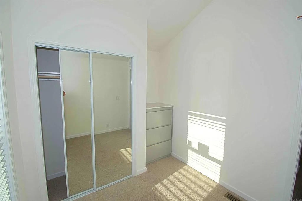 https://cdn.realtyfeed.com/cdn/127/306800468/5d224aa0b16d8963df86907812fbe271.webp