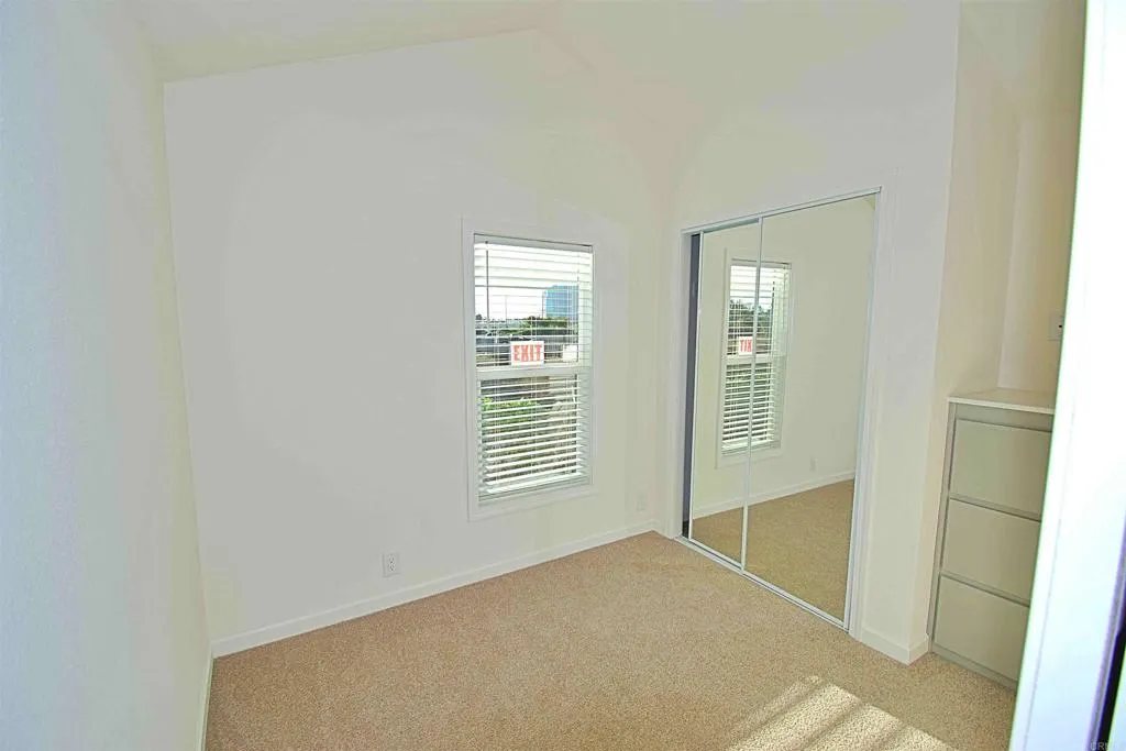 https://cdn.realtyfeed.com/cdn/127/306800468/96b4c76c4fead97835de891c048719d6.webp