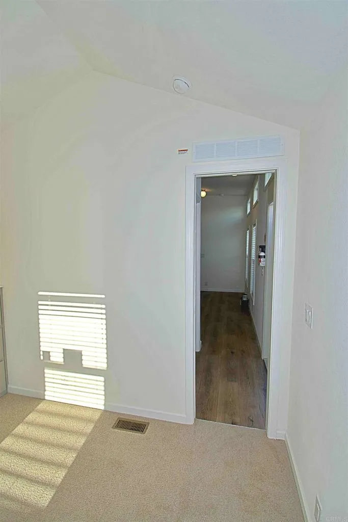 https://cdn.realtyfeed.com/cdn/127/306800468/fcb03cc7f6cccc29e50e4b2d18728ecb.webp