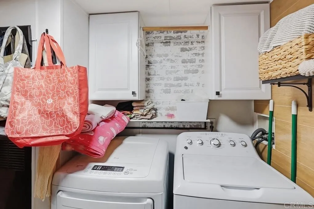 https://cdn.realtyfeed.com/cdn/127/306800523/6efbe718ef8513a705532bfcf9bb11ee.webp
