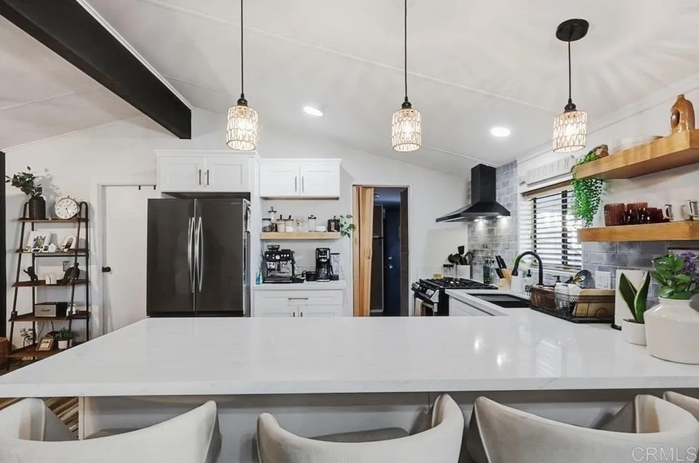 https://cdn.realtyfeed.com/cdn/127/306800523/cff28e759778a04dbdaa143d2fd73224.webp