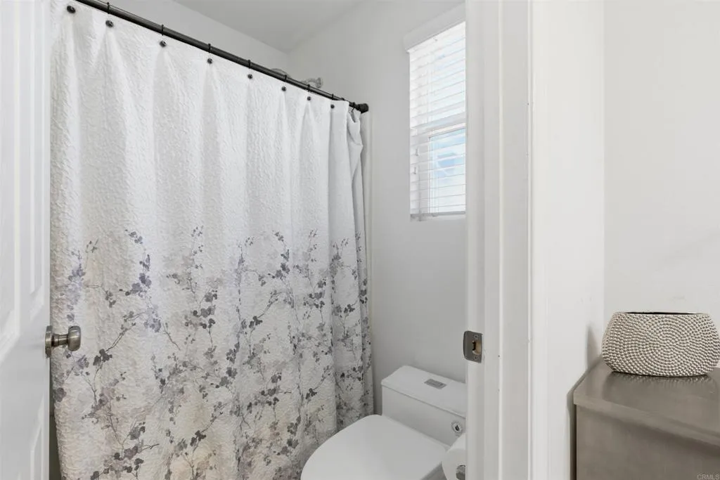 https://cdn.realtyfeed.com/cdn/127/306800531/037d3cf26b1b31dac312d8268b613f92.webp