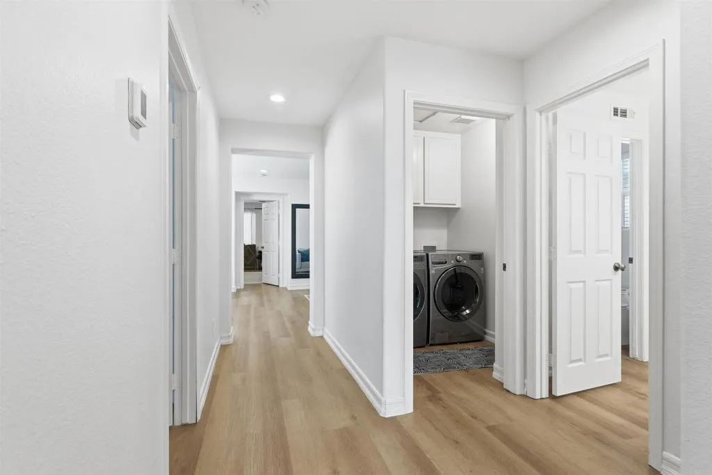 https://cdn.realtyfeed.com/cdn/127/306800531/6ed72172682f438f58d835db8c40b139.webp