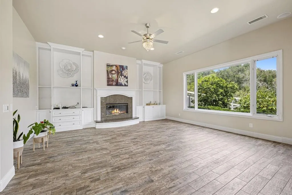 https://cdn.realtyfeed.com/cdn/127/306800564/4dd5d4ea08da1120e36782315a8ea4c0.webp