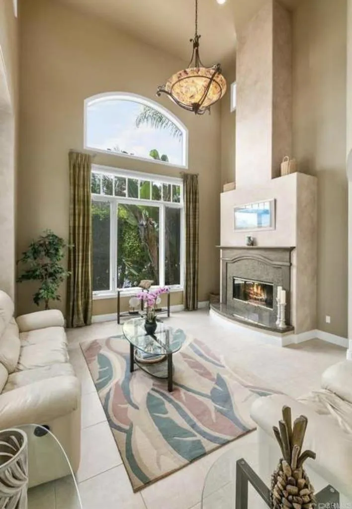 https://cdn.realtyfeed.com/cdn/127/306800564/7c339145ca032595571e58e7bc9acf48.webp