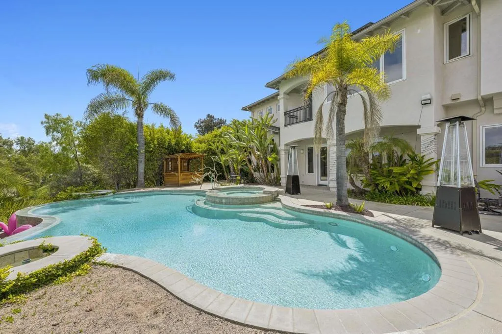 https://cdn.realtyfeed.com/cdn/127/306800564/8614ae2bfd9b7453ea9d7e0cfb50abaa.webp