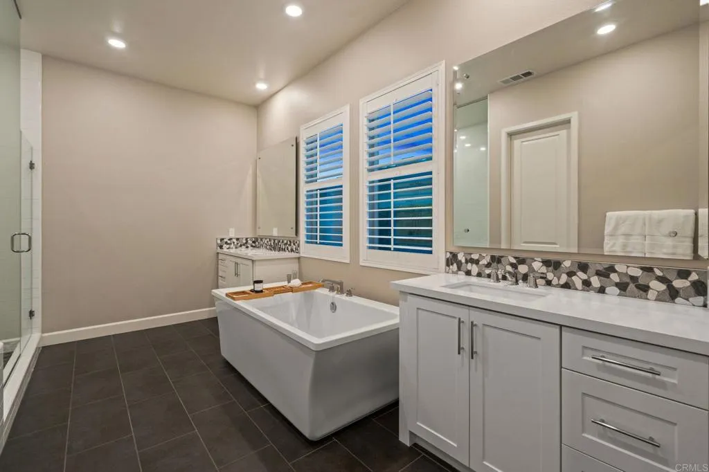 https://cdn.realtyfeed.com/cdn/127/306800589/214e273a6a1e8429e252c028482c032c.webp