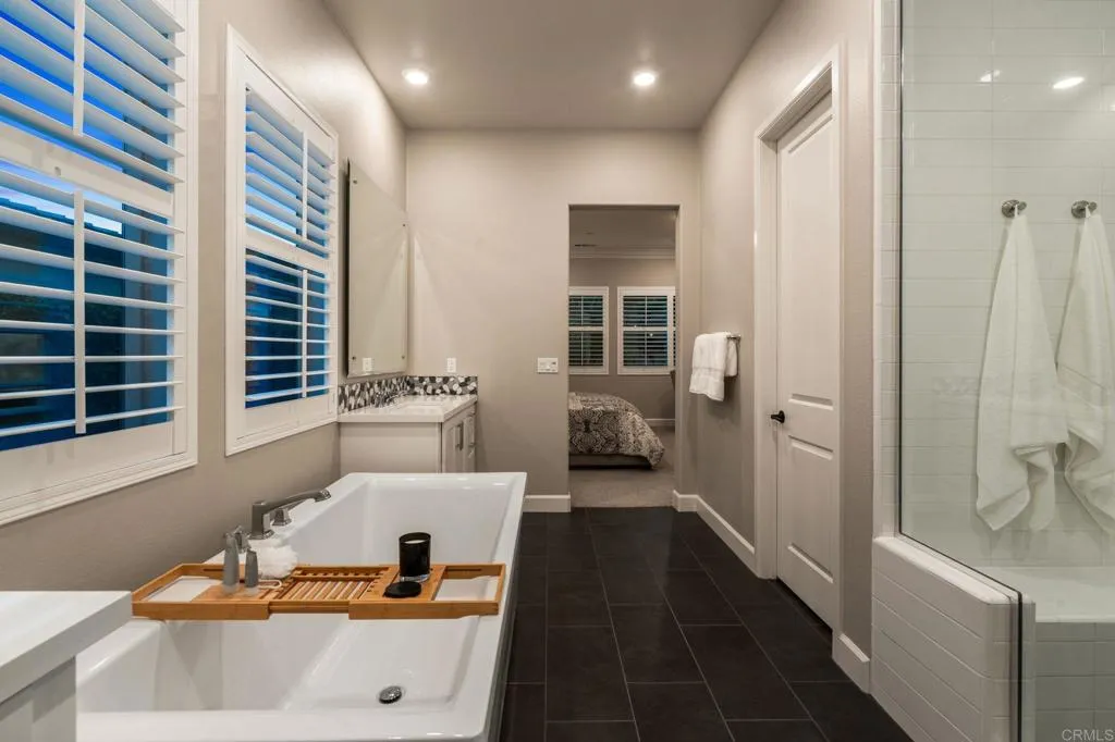 https://cdn.realtyfeed.com/cdn/127/306800589/241e84b5ca335ed9902c230f984584ee.webp