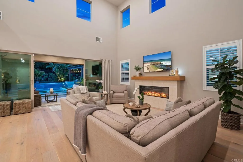 https://cdn.realtyfeed.com/cdn/127/306800589/28750061c3805e9200697f2db451eb0d.webp