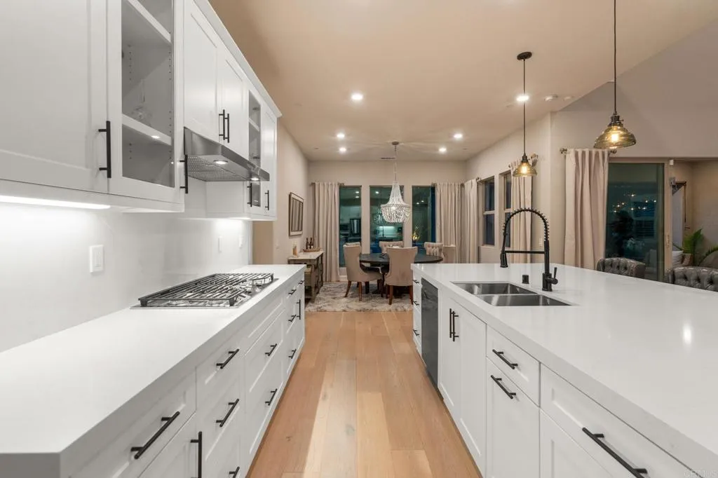 https://cdn.realtyfeed.com/cdn/127/306800589/2ffcb81c92606d80891375afffdbfd5c.webp