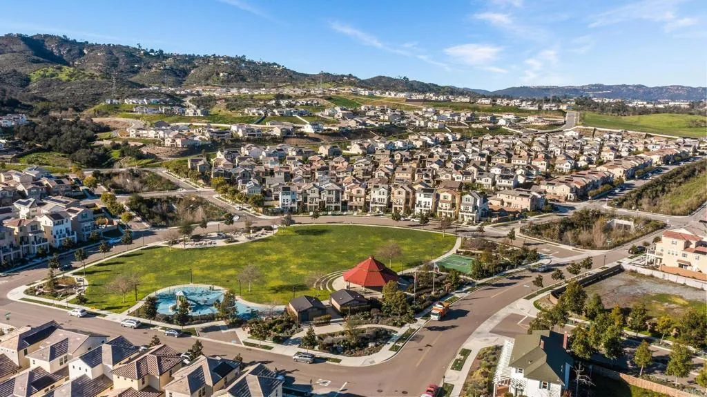 https://cdn.realtyfeed.com/cdn/127/306800589/83d752eee35978aaa7573ecd40ef0ece.webp