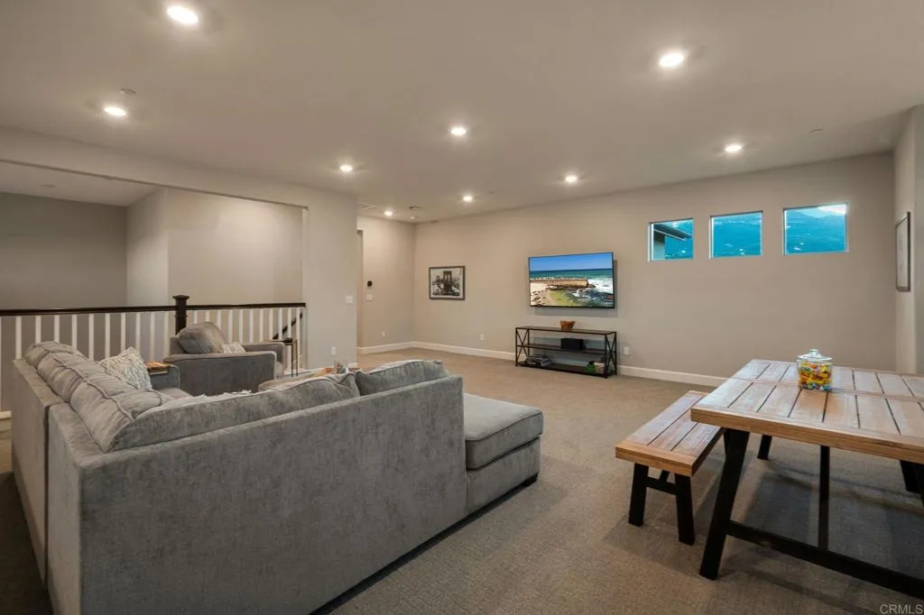 https://cdn.realtyfeed.com/cdn/127/306800589/aa059f70b839addf30eb8141489dc56a.webp