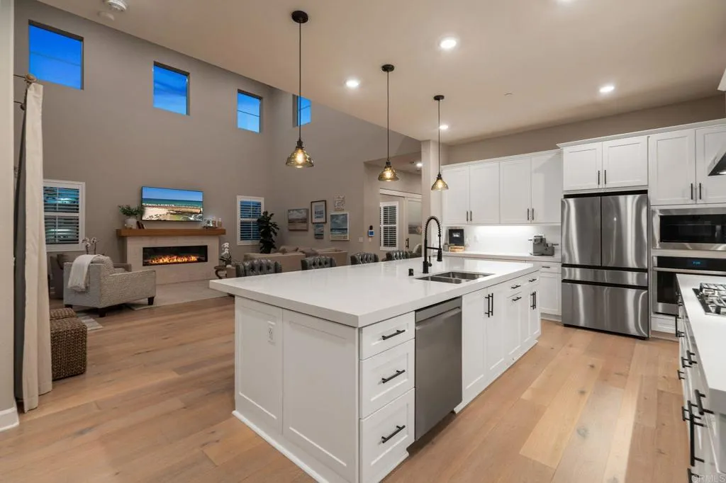 https://cdn.realtyfeed.com/cdn/127/306800589/d4027683176abba437988b0d79933174.webp
