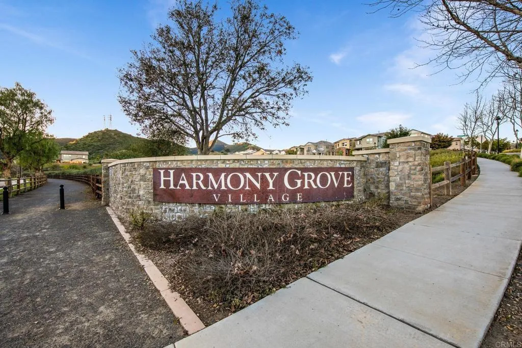 https://cdn.realtyfeed.com/cdn/127/306800589/f8521e3254a94fd42aaca7d168ad1a18.webp