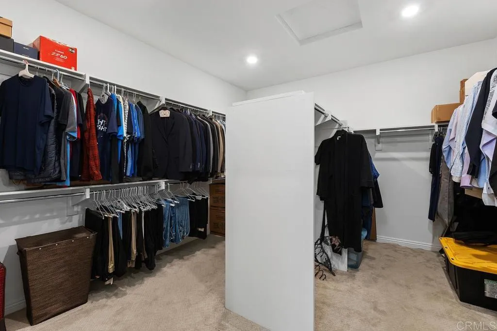 https://cdn.realtyfeed.com/cdn/127/306800604/0c7abc3b02b57e97d54563d3f0b28951.webp