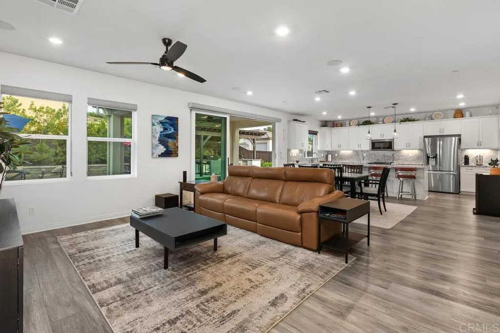 https://cdn.realtyfeed.com/cdn/127/306800604/332f32963f3b13da9f8aa224a7f7aad1.webp