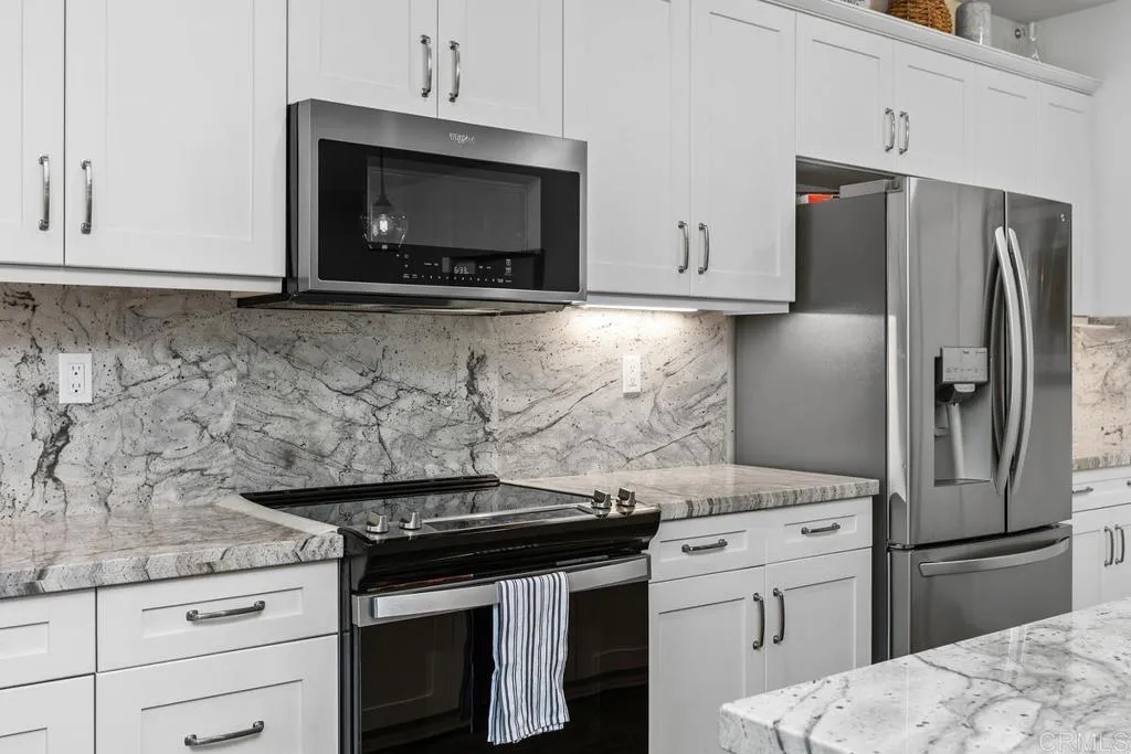 https://cdn.realtyfeed.com/cdn/127/306800604/65c74b0075cf39e3cacf0ad305fcff8b.webp