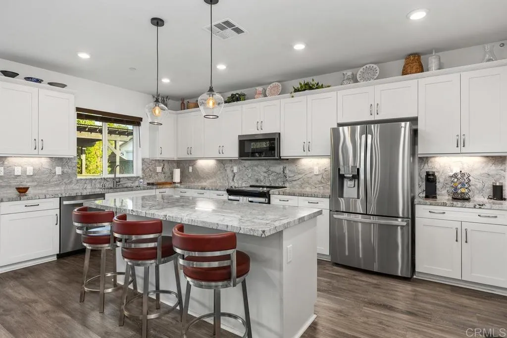 https://cdn.realtyfeed.com/cdn/127/306800604/9069aab1f2ceca75f3b3eb9d0d07db77.webp