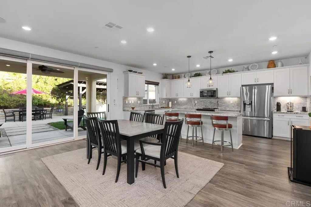 https://cdn.realtyfeed.com/cdn/127/306800604/f12fad139e8121f8b76db07e637b5b9d.webp