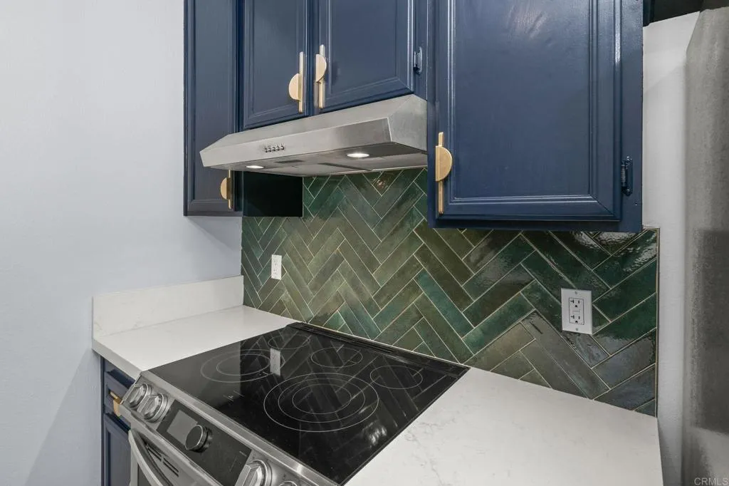https://cdn.realtyfeed.com/cdn/127/306800627/7b6efd3e48778568eb718d8c35770afd.webp