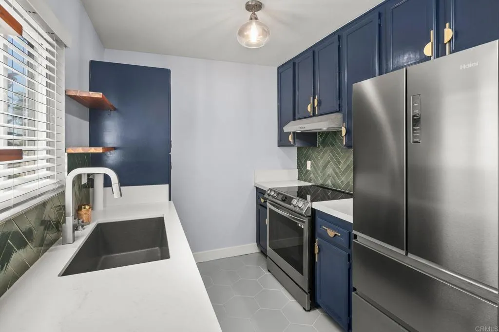 https://cdn.realtyfeed.com/cdn/127/306800627/cc562fcca4a6ffec9d49abeca0ba6919.webp