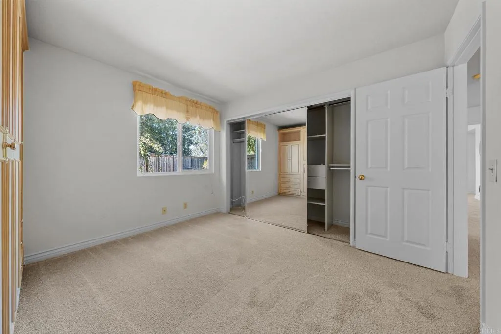 https://cdn.realtyfeed.com/cdn/127/306800628/582befab09ba3fe2895675933992a3cf.webp