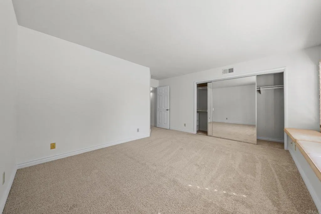 https://cdn.realtyfeed.com/cdn/127/306800628/63b4b75568e84cdbc9de66a0d1659d7c.webp