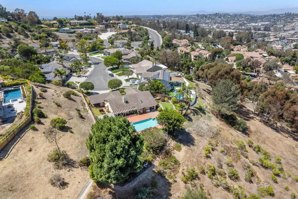 https://cdn.realtyfeed.com/cdn/127/306800628/7e0d4f6f517301c340baa58cce60c537.webp