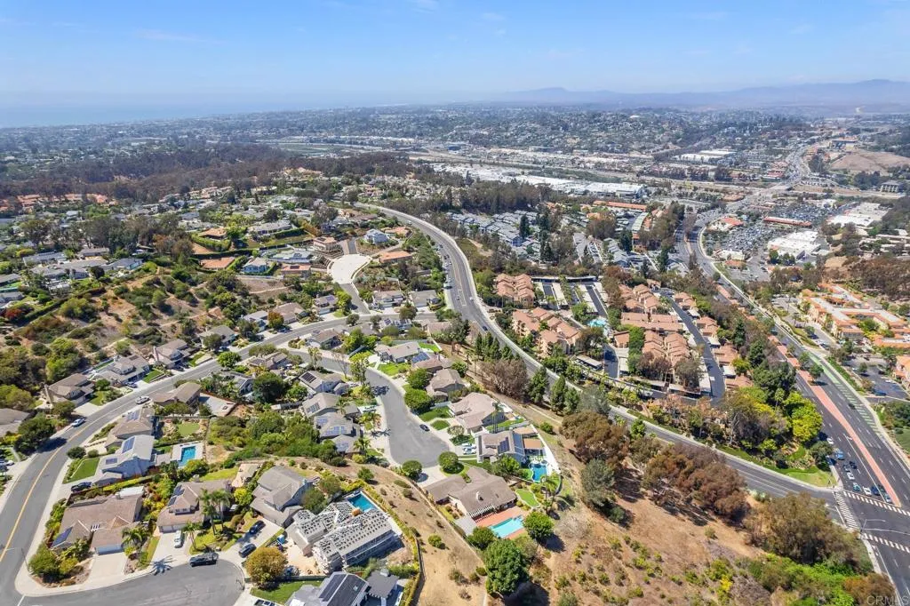 https://cdn.realtyfeed.com/cdn/127/306800628/cedb12db3f63412bdfc8065ac7f75746.webp