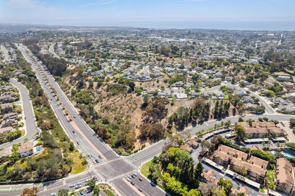 https://cdn.realtyfeed.com/cdn/127/306800628/f2701f7a63d87eca87332c9ad6565ad9.webp