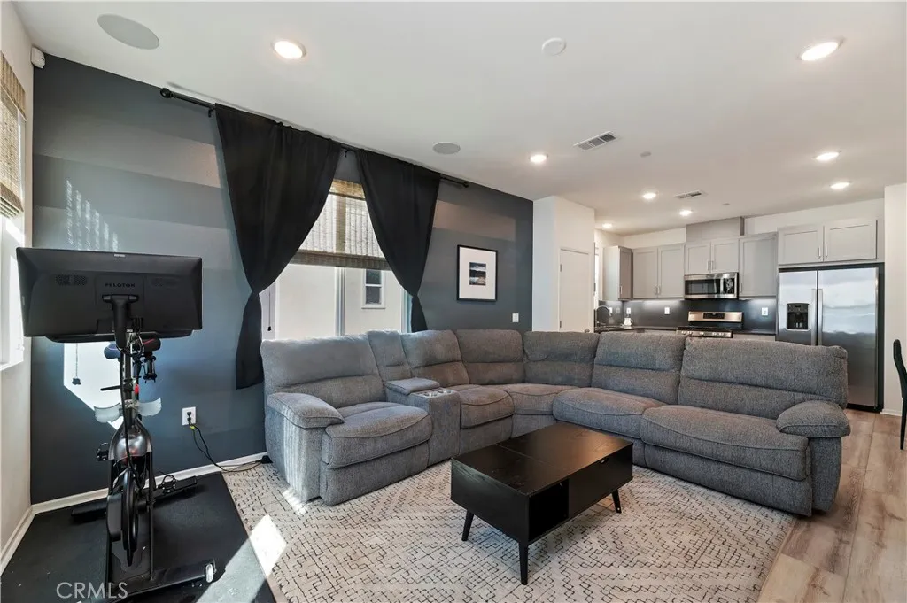 Photo #12: SW26184647 Listing: Photo #12