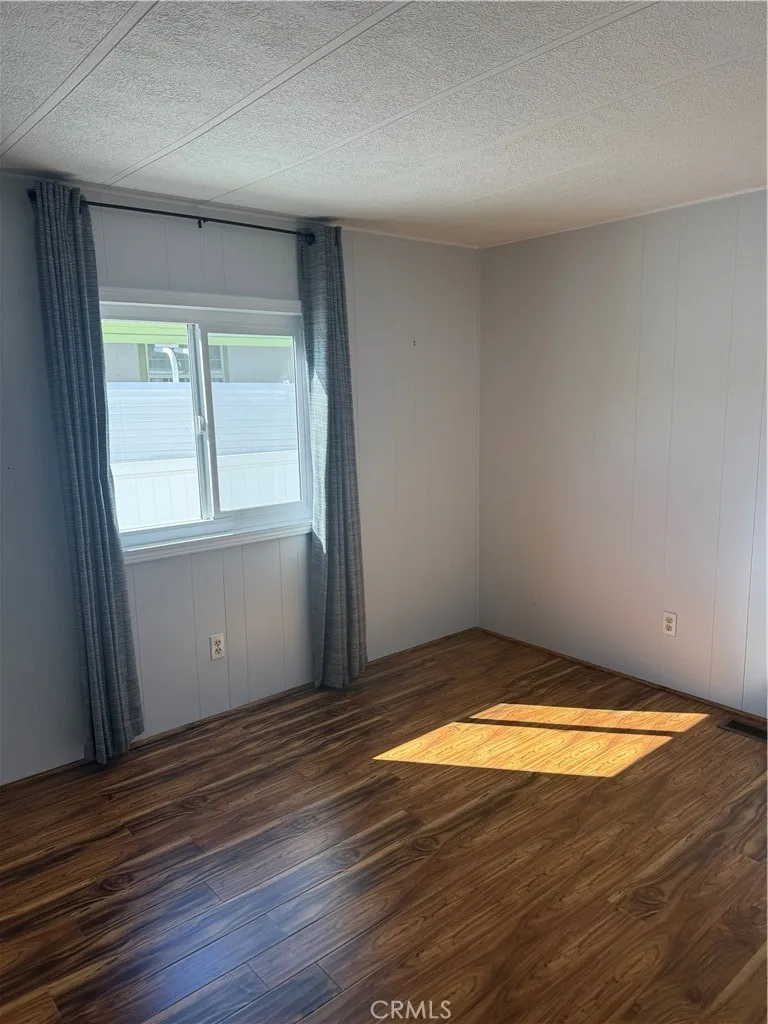 https://cdn.realtyfeed.com/cdn/127/306800756/019df57b4a561fedb1ab4b1b1ffa836b.webp
