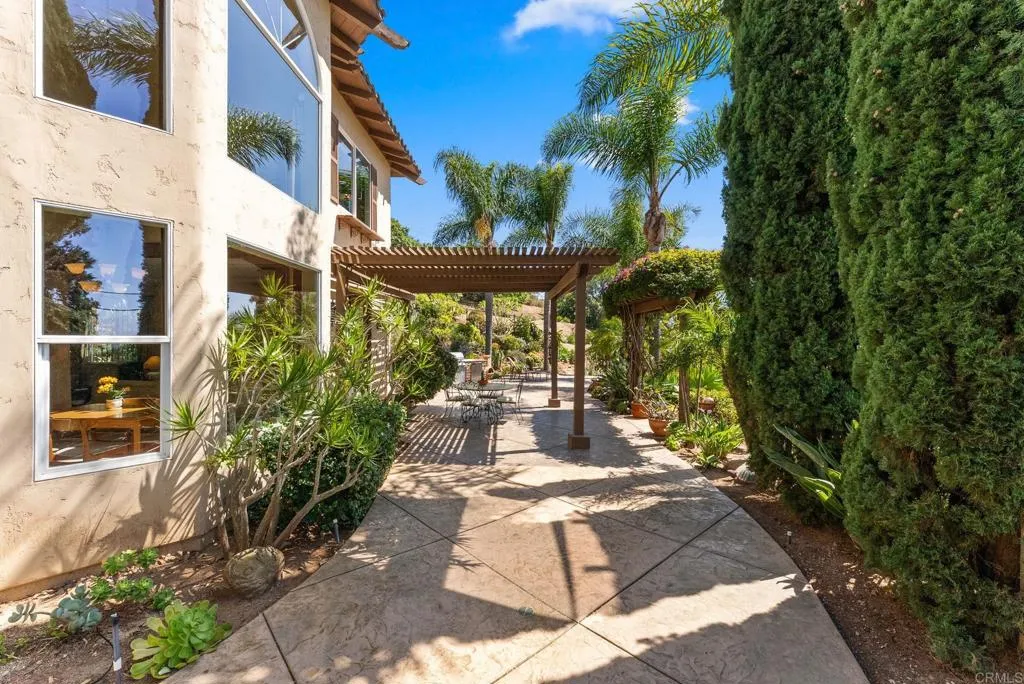 https://cdn.realtyfeed.com/cdn/127/306800786/dde2c3bc250582e4c8591bfb5f8006a8.webp