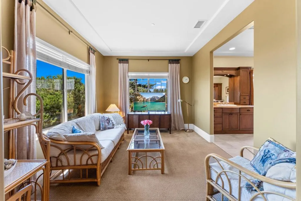 https://cdn.realtyfeed.com/cdn/127/306800786/e5c54a13555c1c35a8befc9e5787b01a.webp