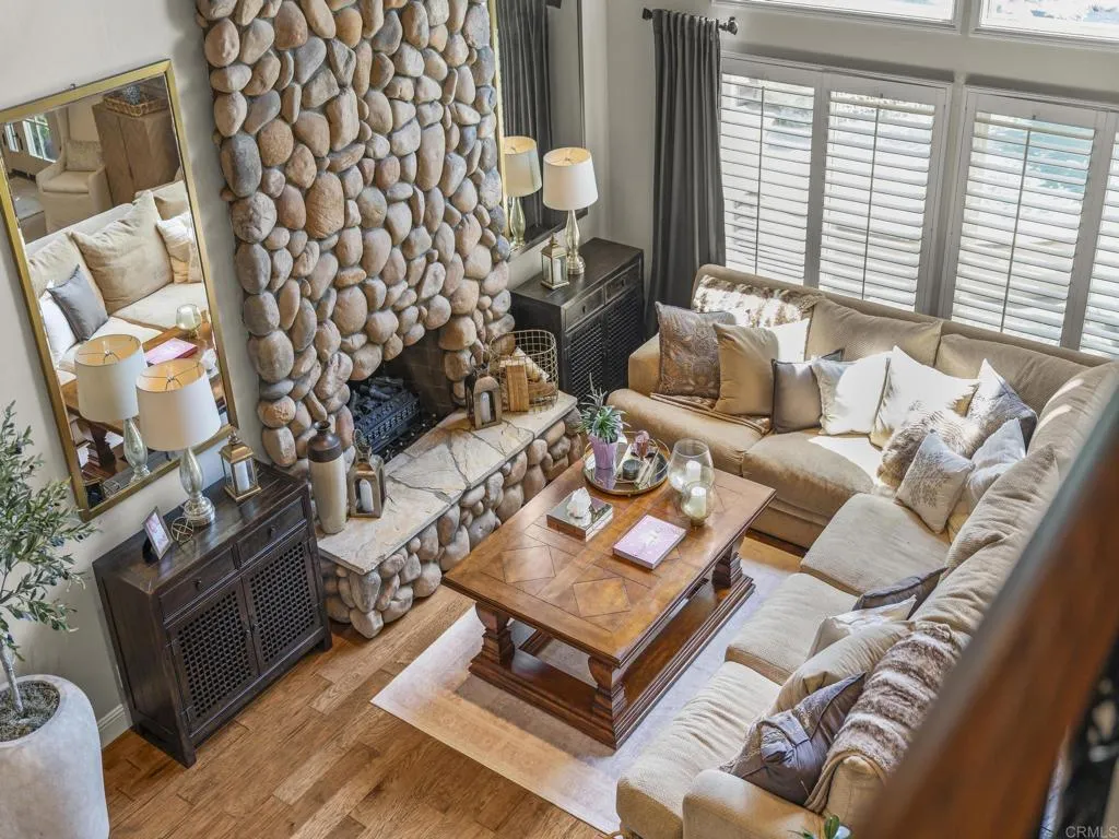 https://cdn.realtyfeed.com/cdn/127/306800889/150aa6c2306378c8e55238ef87e08710.webp