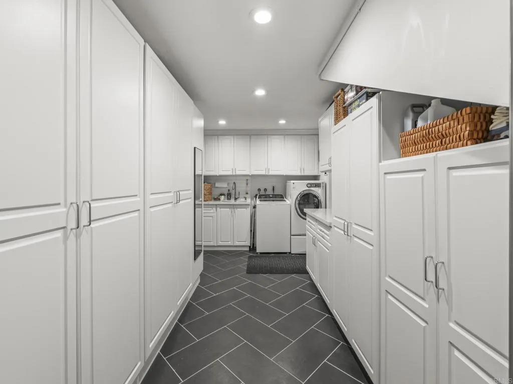 https://cdn.realtyfeed.com/cdn/127/306800889/337c7eba1b555b6a490072296b21652e.webp