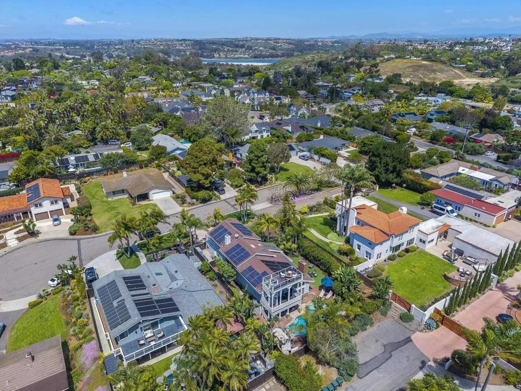 https://cdn.realtyfeed.com/cdn/127/306800889/60bef5455972987afce4ab40f94d2076.webp