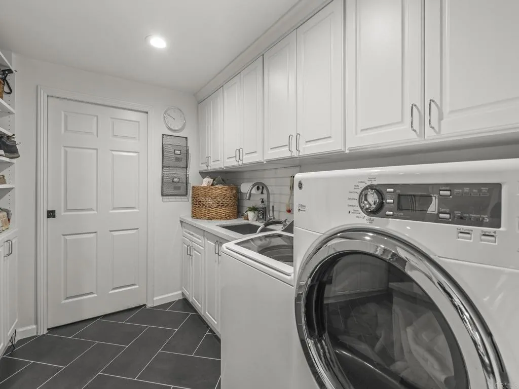 https://cdn.realtyfeed.com/cdn/127/306800889/731d566b2ad61a0c50d6297221dba6f8.webp
