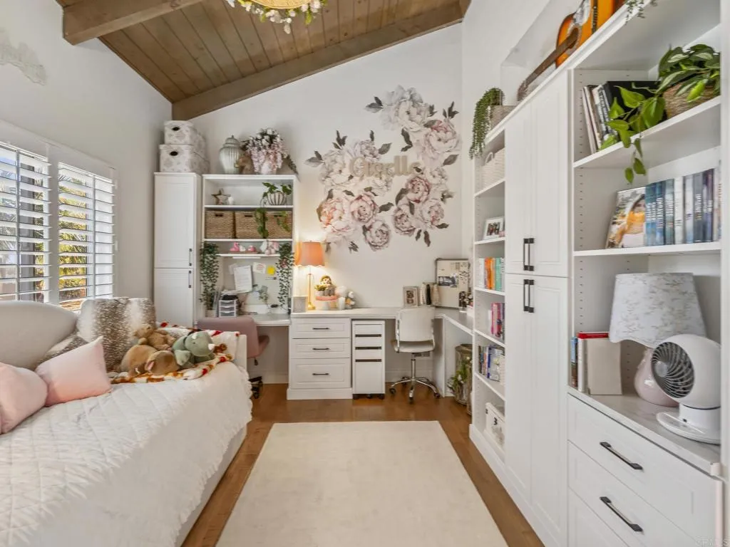 https://cdn.realtyfeed.com/cdn/127/306800889/fb0ad05094ebe90363b7a05024f0baad.webp