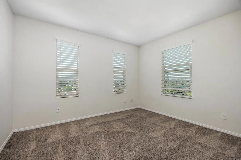 https://cdn.realtyfeed.com/cdn/127/306800899/0cc432af1683bec9553592491f405eb8.webp