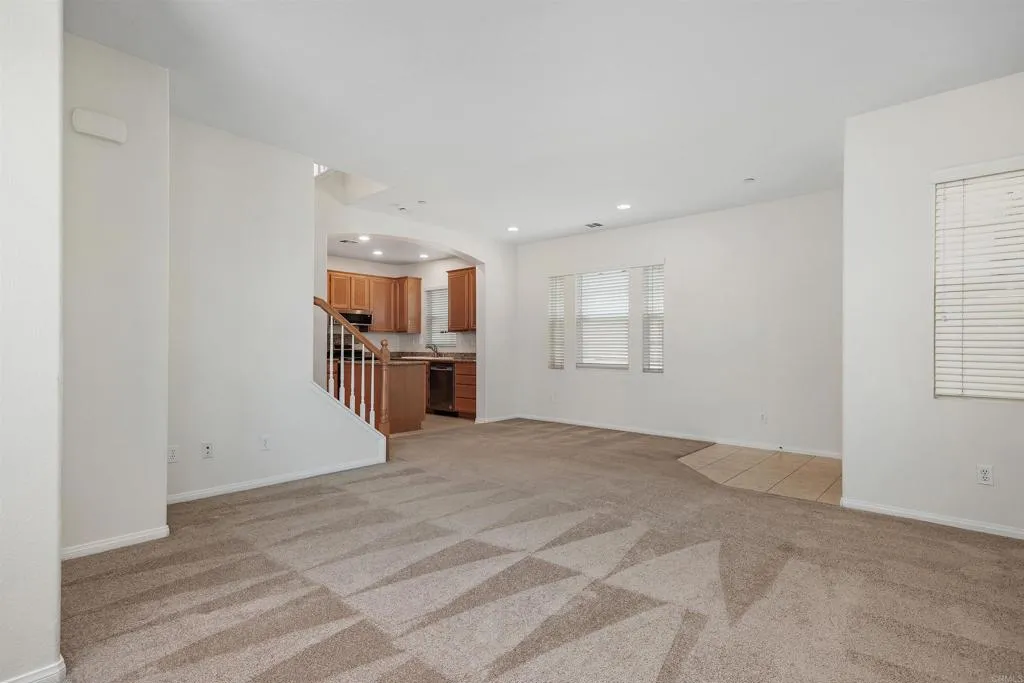 https://cdn.realtyfeed.com/cdn/127/306800899/38c767c389162b94ae2badb5ac5e964b.webp