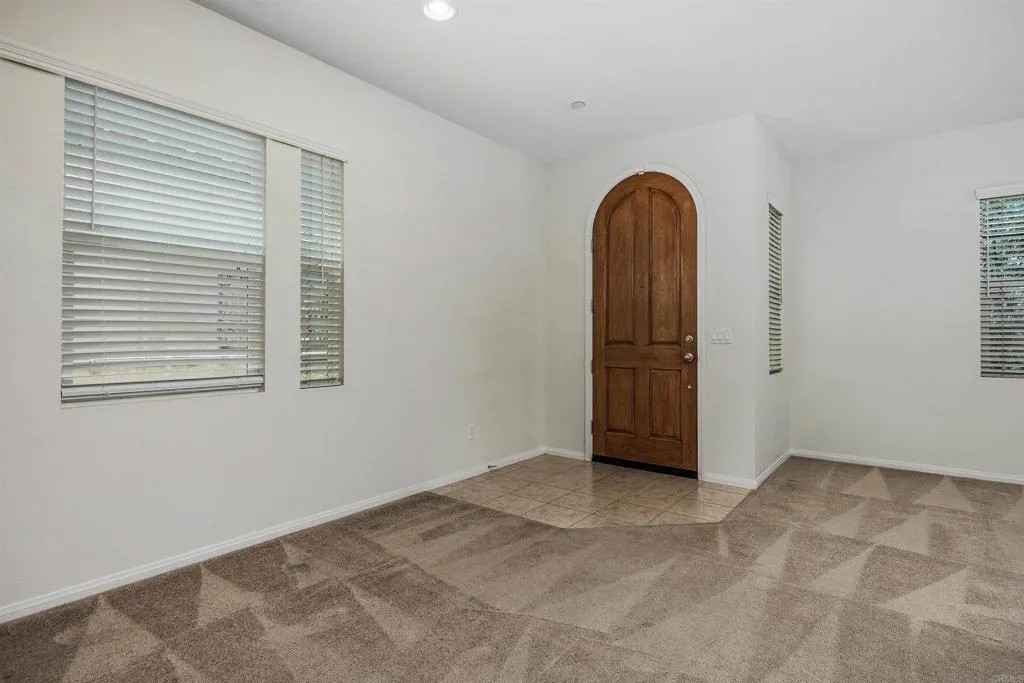 https://cdn.realtyfeed.com/cdn/127/306800899/504fca2609a2c7d0cc374ac0e7dee534.webp