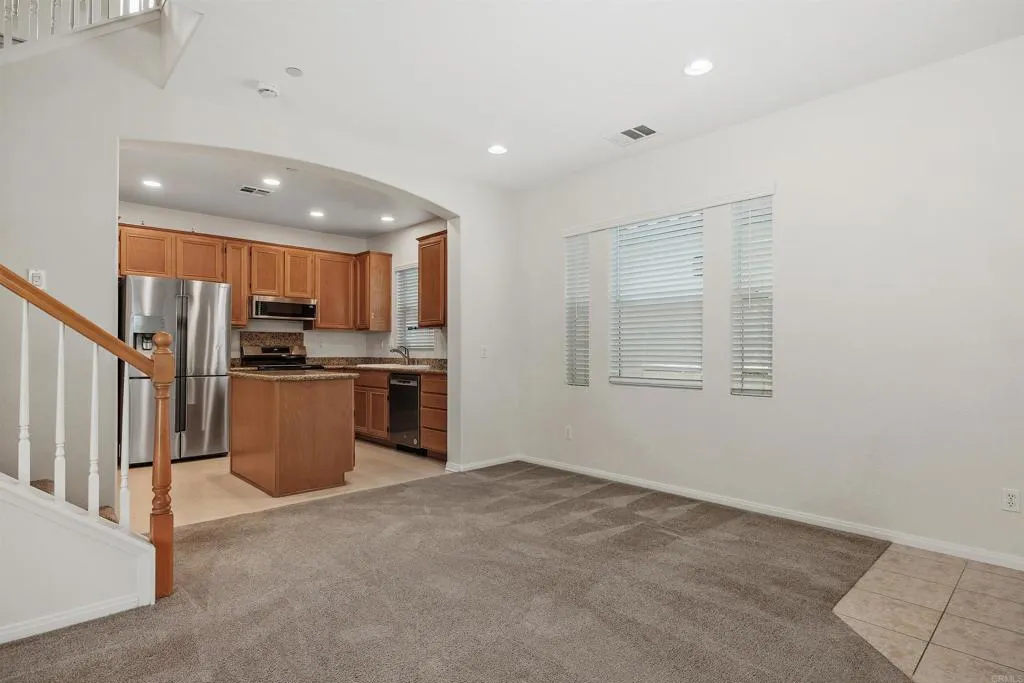 https://cdn.realtyfeed.com/cdn/127/306800899/77e5e01d22732f303c8af8259078c865.webp