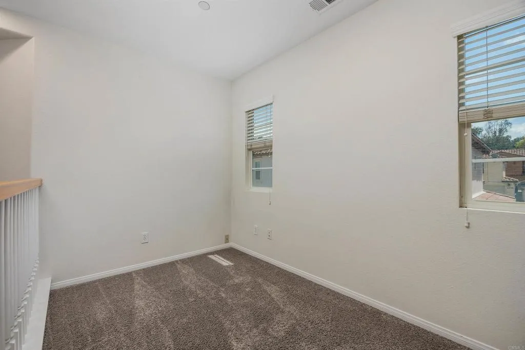 https://cdn.realtyfeed.com/cdn/127/306800899/aa6067514b326ee7dcc1427e219feab4.webp