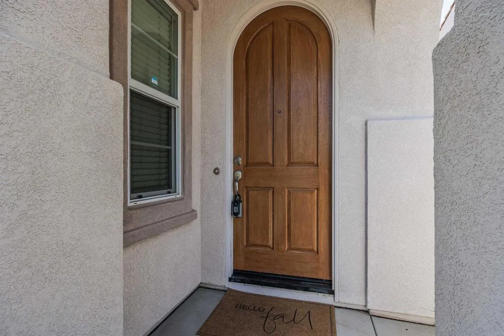 https://cdn.realtyfeed.com/cdn/127/306800899/c4582eb4af87ef3733c60a0b3b1e4665.webp